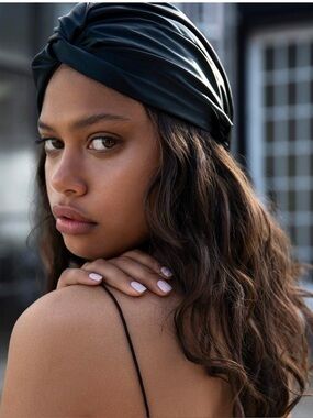 SLIP Silk Sleek Black Turban Headwrap